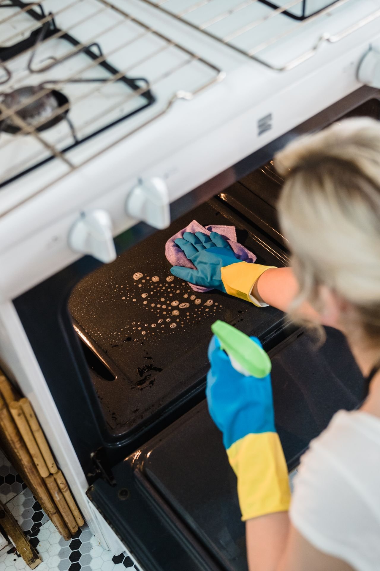 Professional oven cleaning service