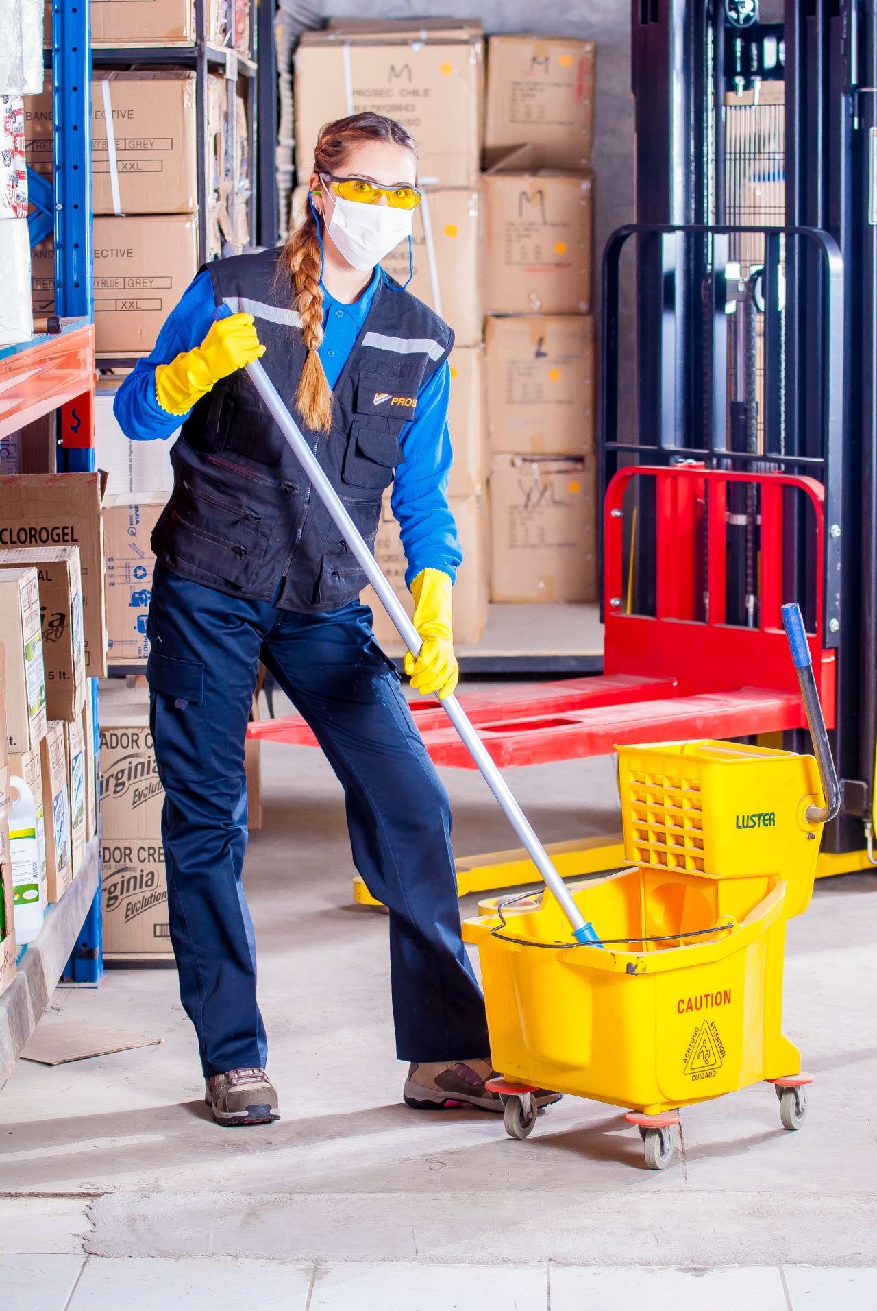 Warehouse and industrial cleaning service
